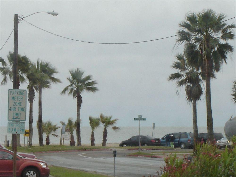 Regency Inn Motel By The Beach Corpus Christi Extérieur photo